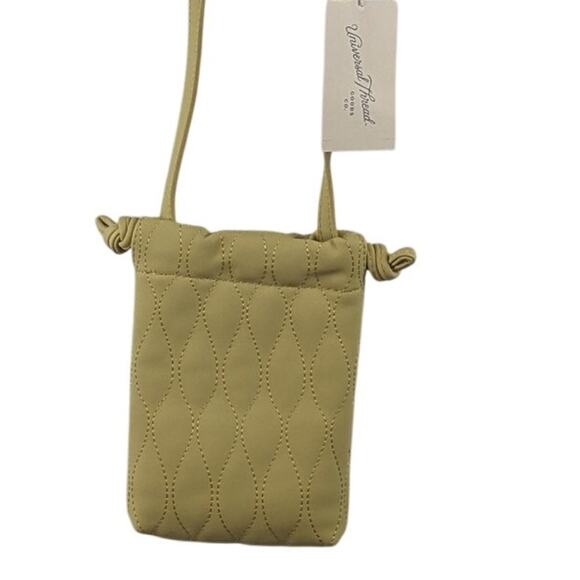 Universal Thread Crossbody Phone Bag‎ Pouch Purse Large Phone Yellow Lightweight - Picture 1 of 5